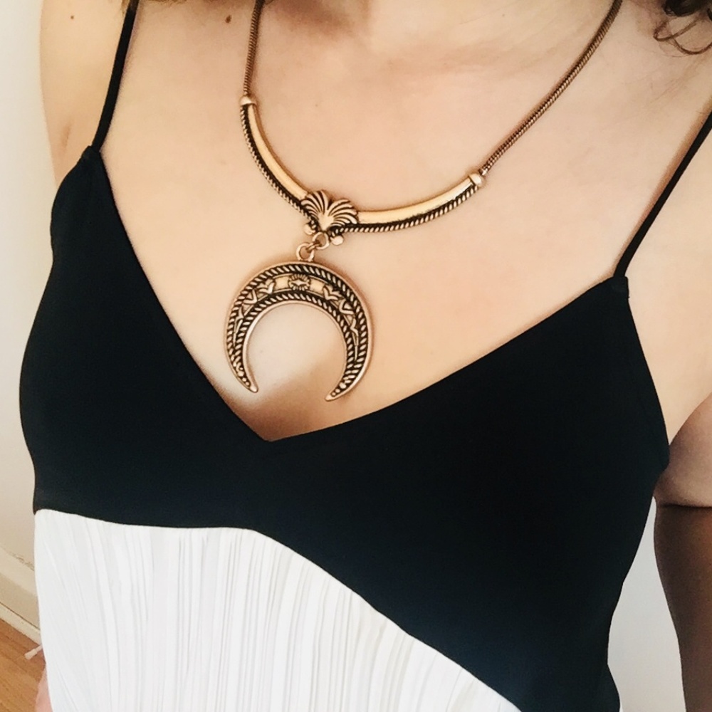 NWT Artemis crescent moon pendant boho necklace